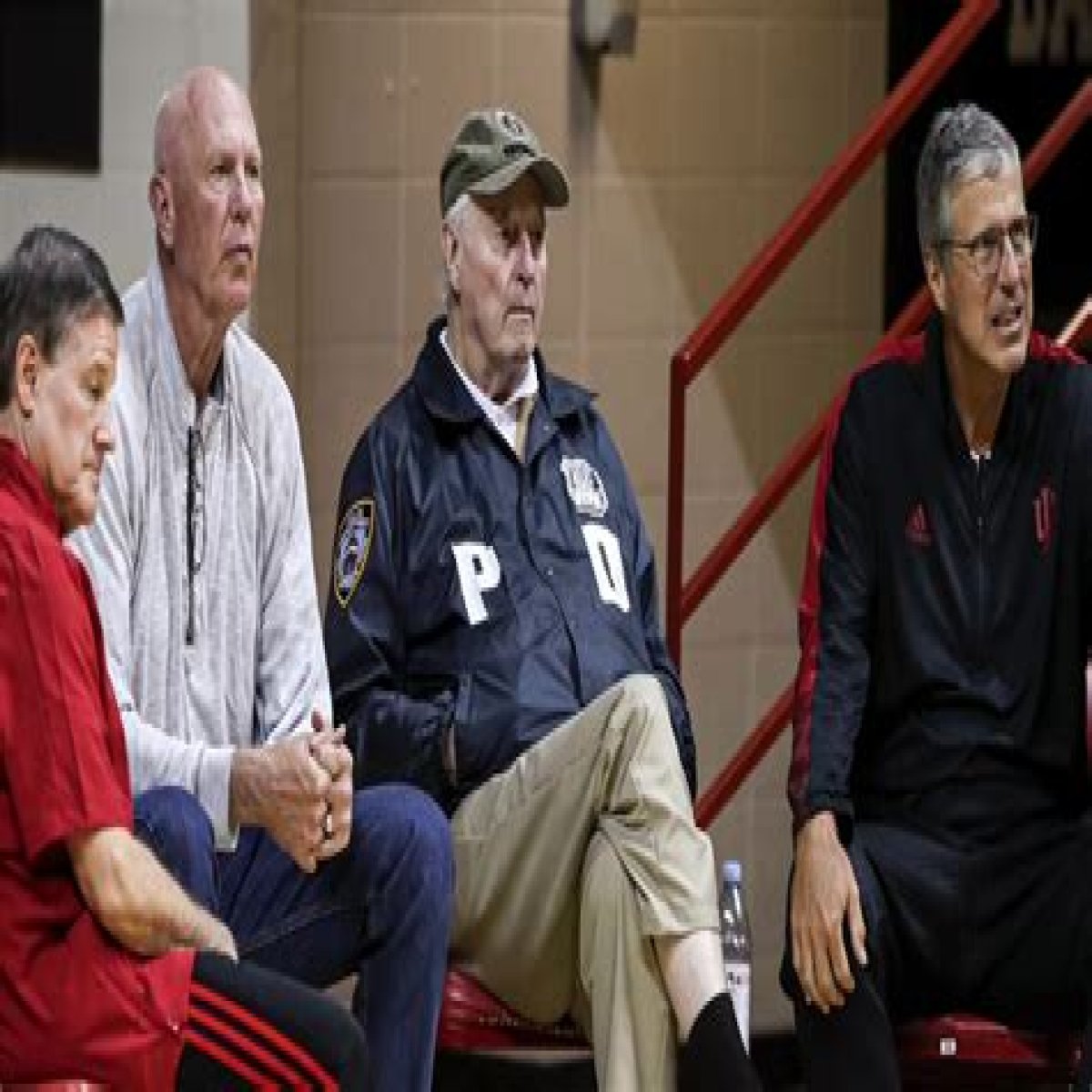 Bob Knight family, wife, children, parents, siblings