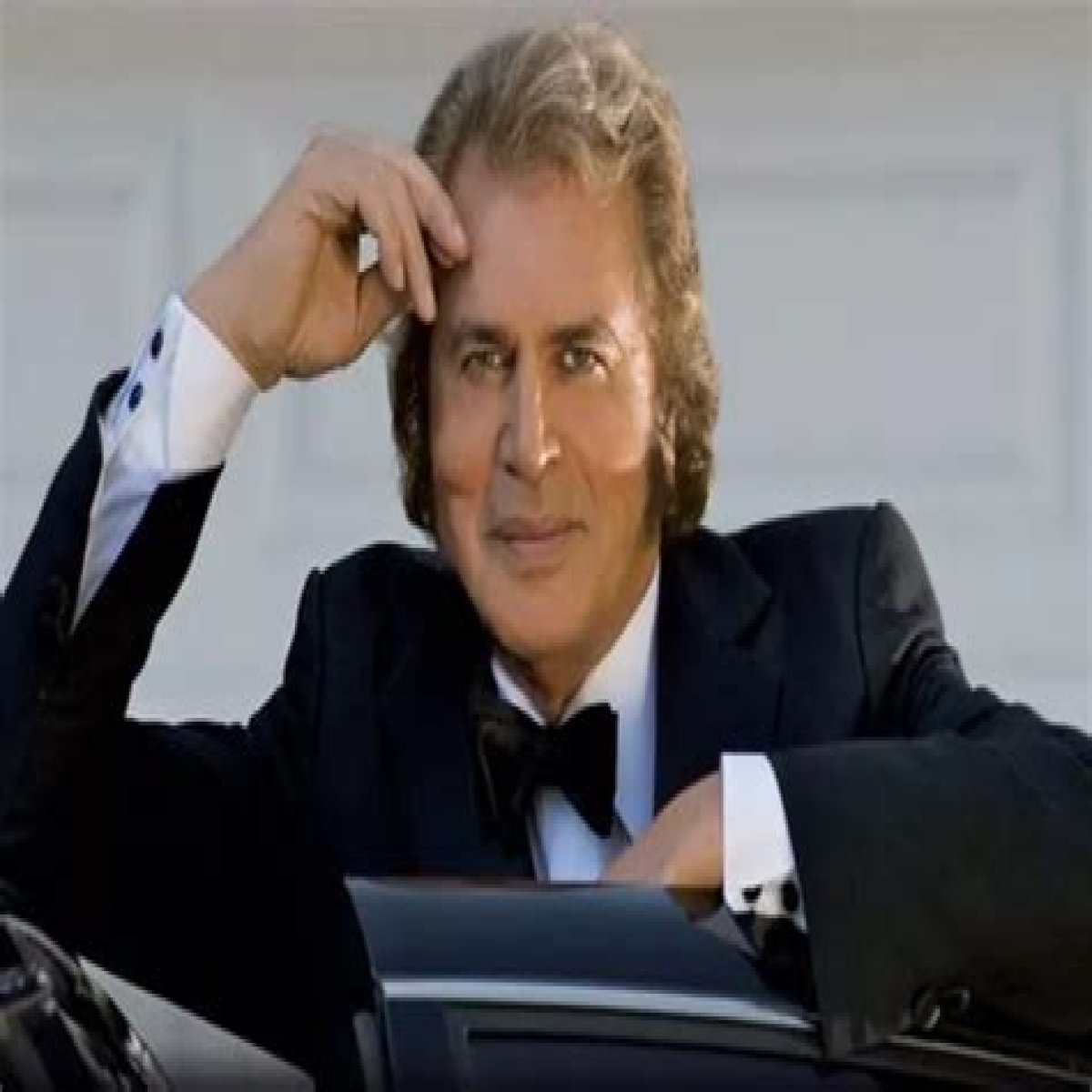Engelbert Humperdinck’s biography, net worth, fact, career, awards and life story