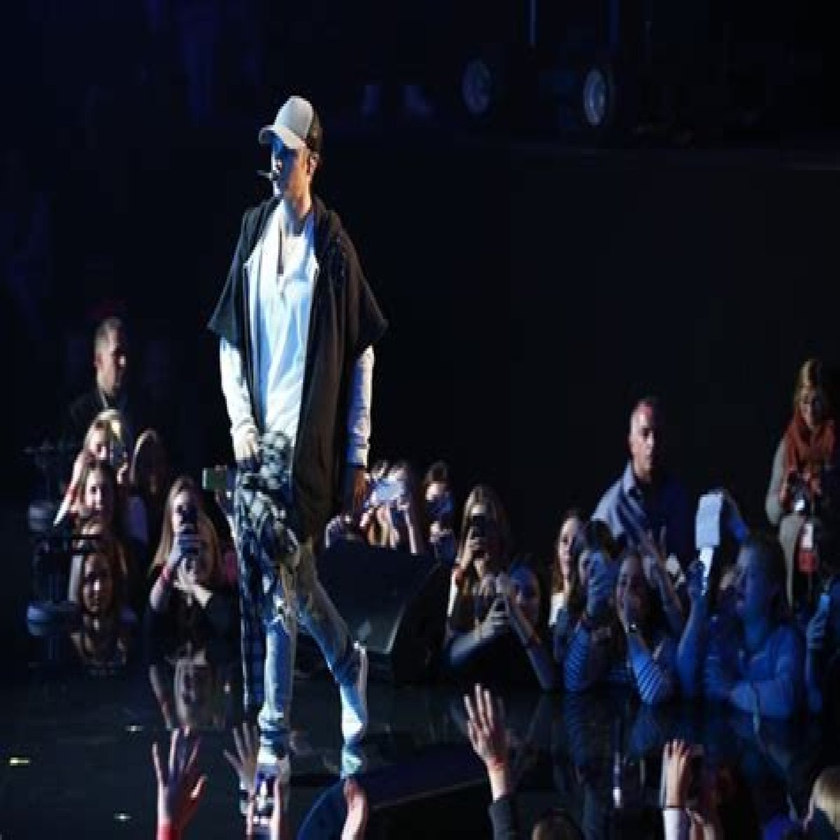 Justin Bieber Walks Out Of Oslo Concert