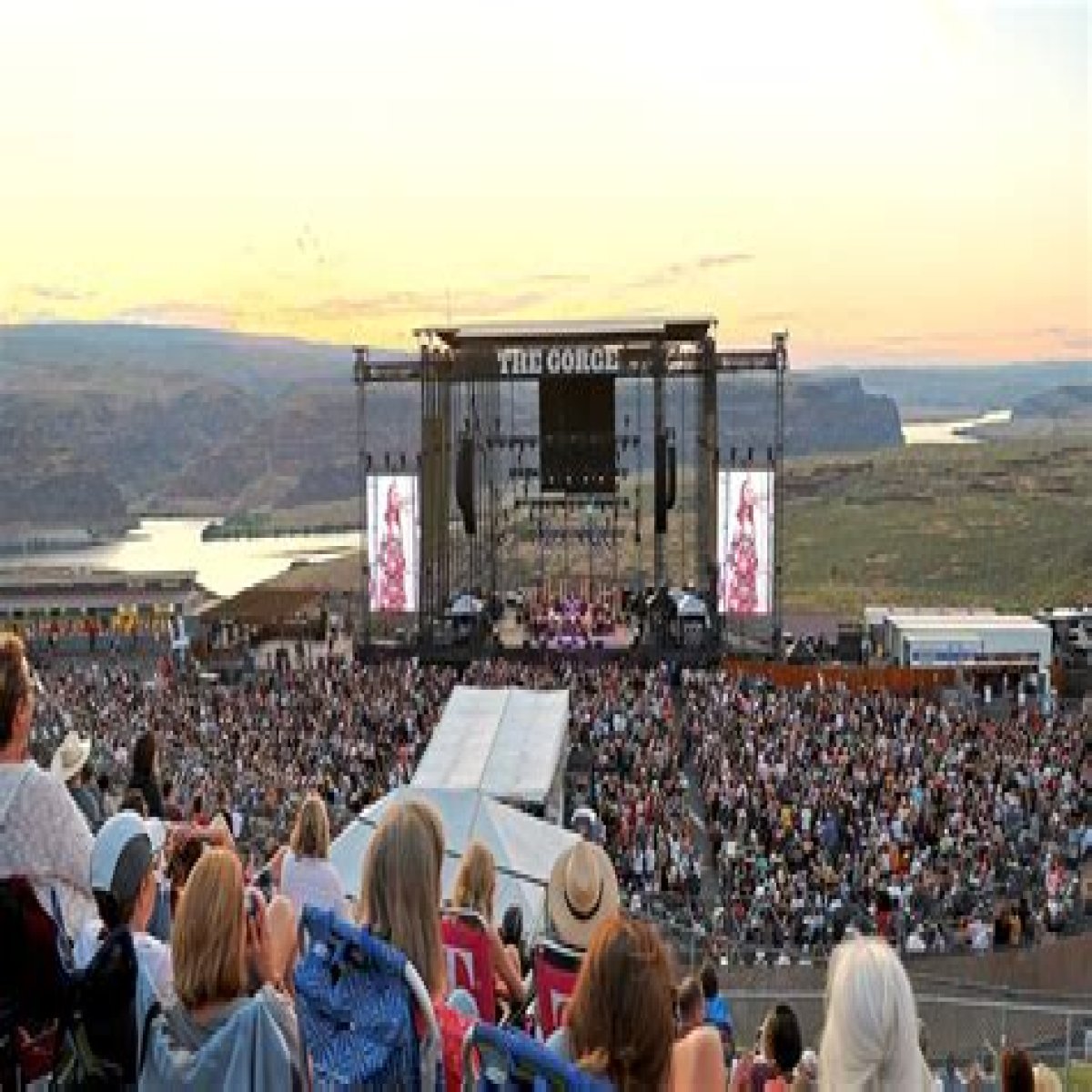 Mass shooting near Washington State music festival leaves at least 2 dead